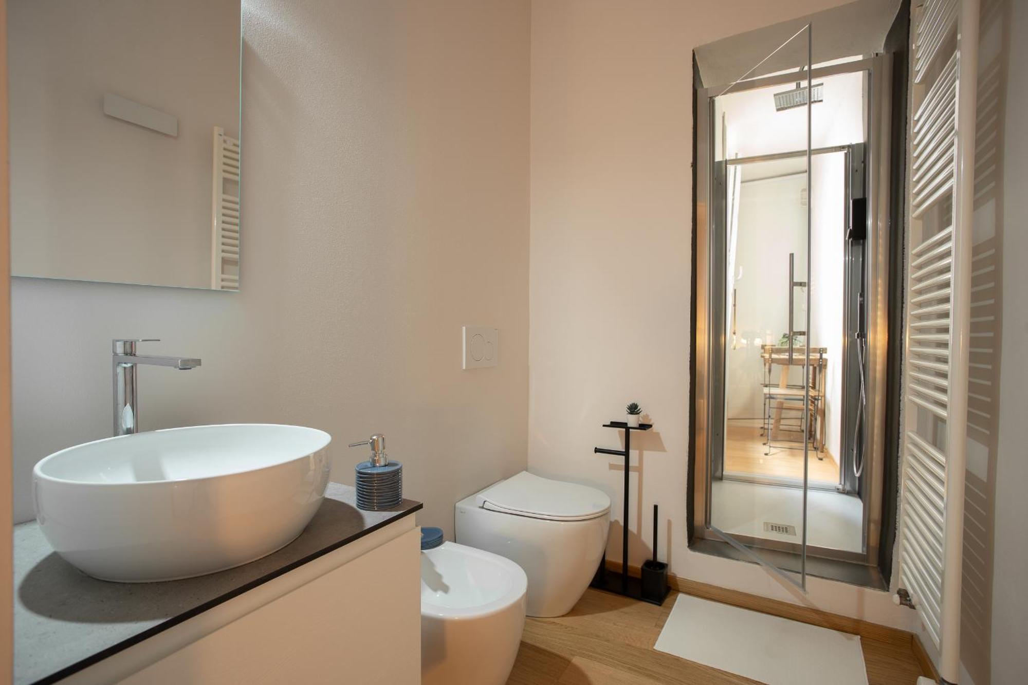 Freedom Suites Parma Bagian luar foto
