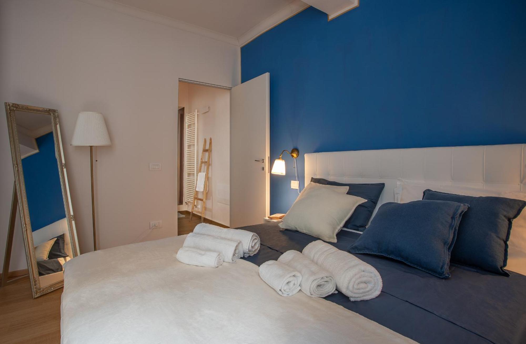 Freedom Suites Parma Bagian luar foto
