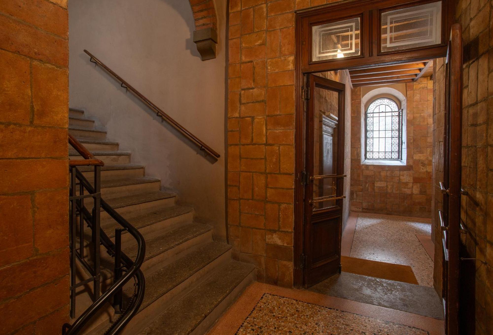 Freedom Suites Parma Bagian luar foto